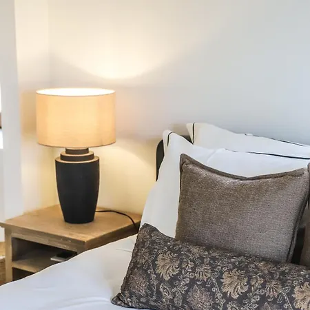 Le Du Haras בית נופש